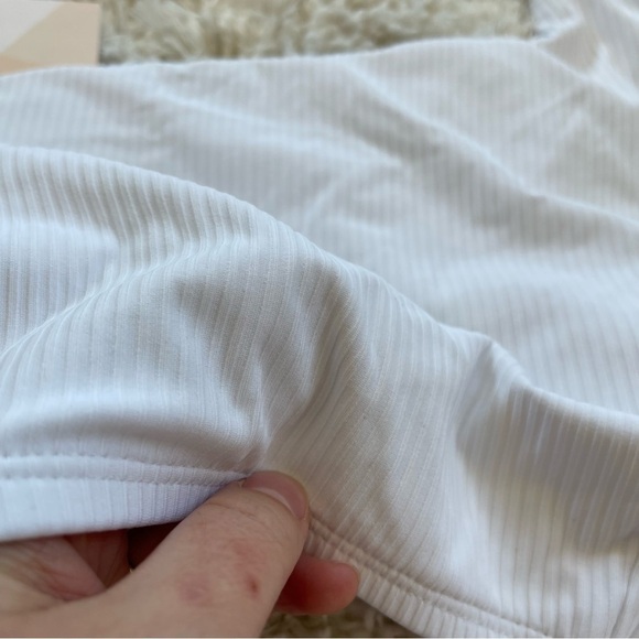 Andie Swim The Last Splash Wynwood To One Shoulder White Ribbed Top Gold - Picture 4 of 13